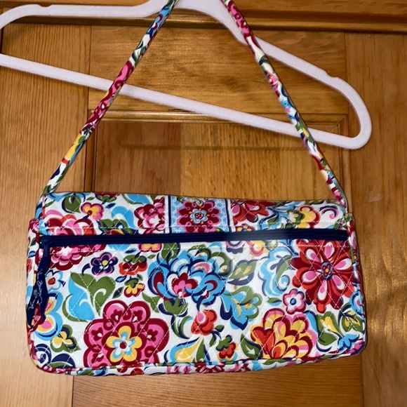 Bag Vera Bradley Knot Just A Clutch Very Berry Paisley Pocket Book Purse - Picture 2 of 11